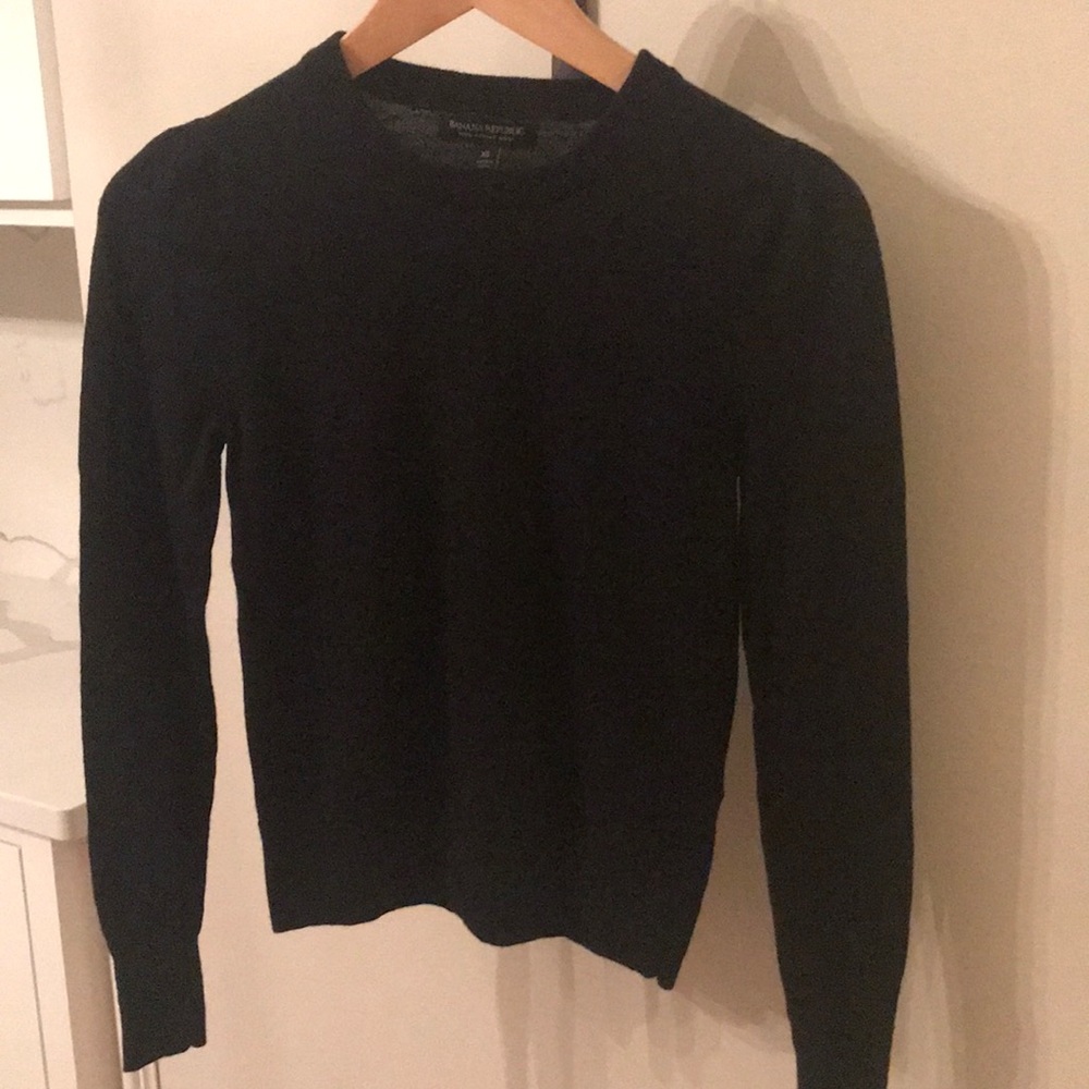 100% Merino Wool Lightweight Crewneck Sweater
